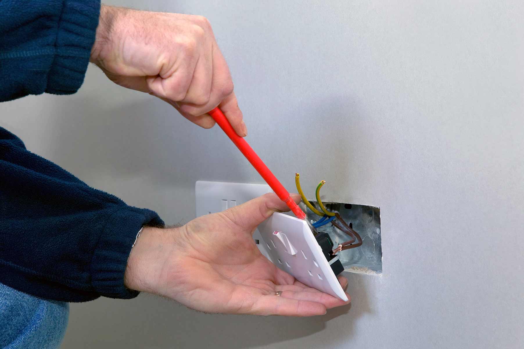 Our electricians can install plug sockets for domestic and commercial proeprties in Waltham Forest and the local area. 